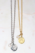 Load image into Gallery viewer, Freshwater Pearl Paw Print Necklace