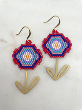 Load image into Gallery viewer, Colorful Flower Earrings