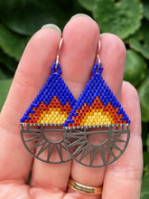 Load image into Gallery viewer, Rising Sun Seed Bead Beaded Earrings