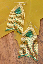Load image into Gallery viewer, Falling for You Earrings
