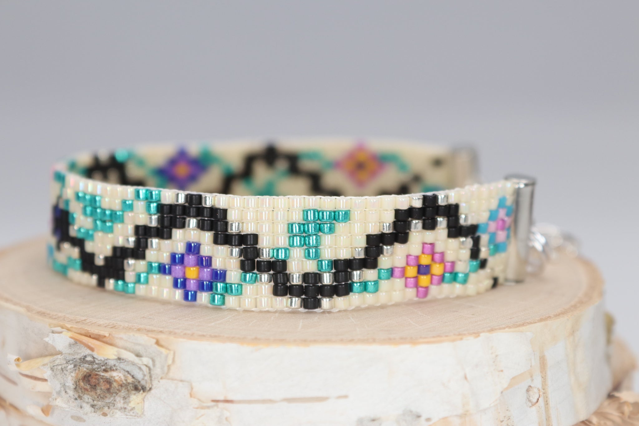 Garden of Eden Handmade Snakes & Flowers Seed Bead Bracelet