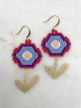 Load image into Gallery viewer, Colorful Flower Earrings

